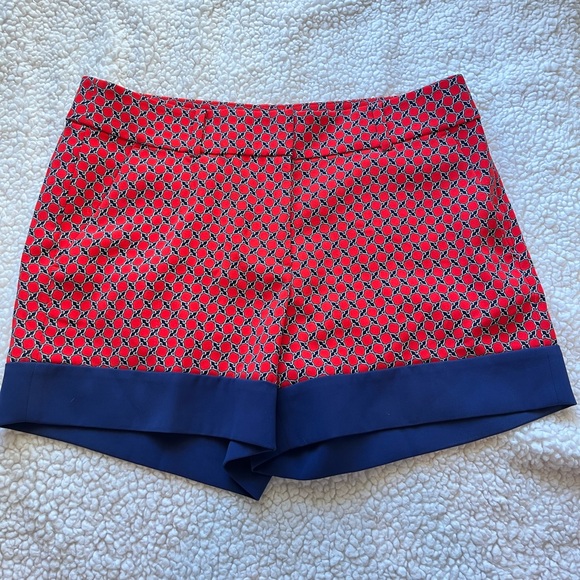 Women’s Shorts - Picture 1 of 3